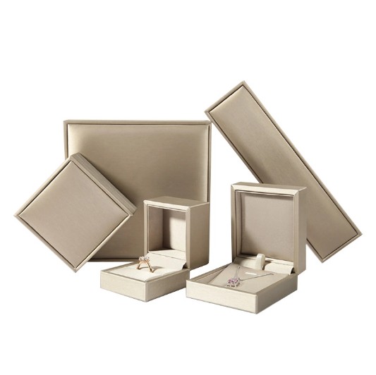 Jewellery Packaging box مربع تغليف المجوهرات