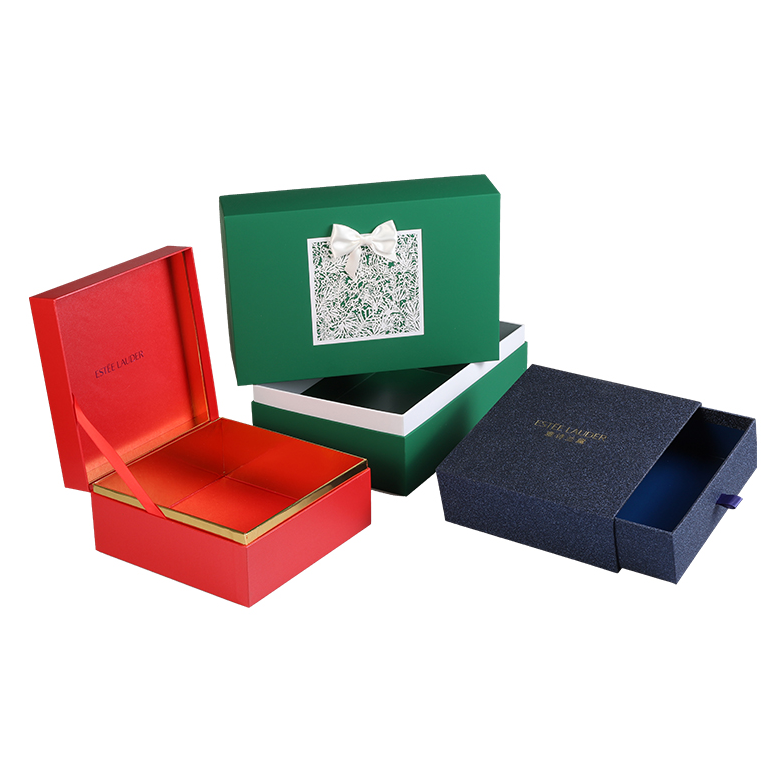 ما هي المواد والمكونات المستخدمة في صناديق مربع المجوهرات الفاخرة؟