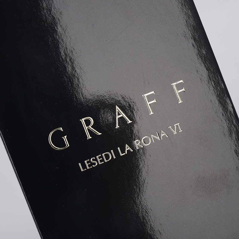 تصميم عبوات العطور الحديثة 